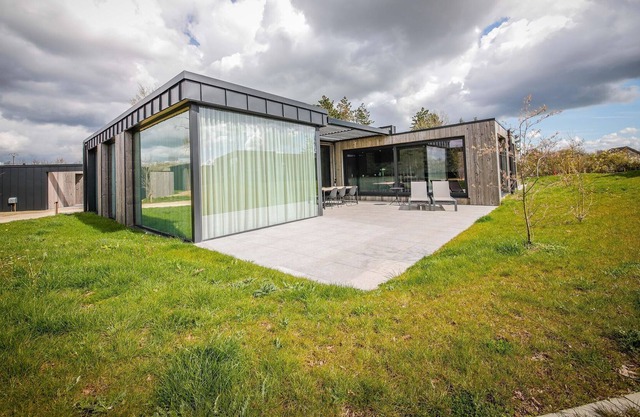 Maison Lodge 5 modern and luxuriously finished near Somme-Leuze