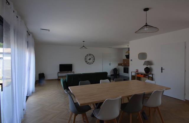Maison Noé (New Villa) Spacious near the center Fully air-conditioned