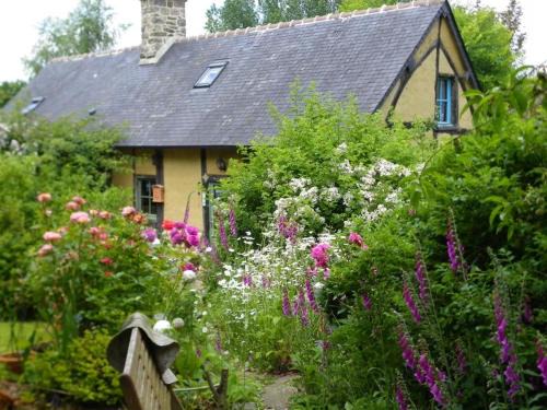 Maison Normande avec Jardin, Terrasse et WIFI Inclus - FR-1-497-220