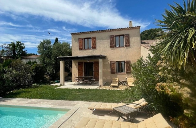 Maison pour 6 avec piscine privée idéalement située