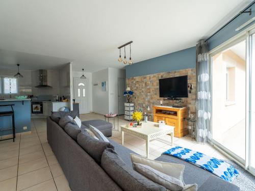 Maison spacieuse à 600m du lac, 8 pers., piscine - FR-1-50-161