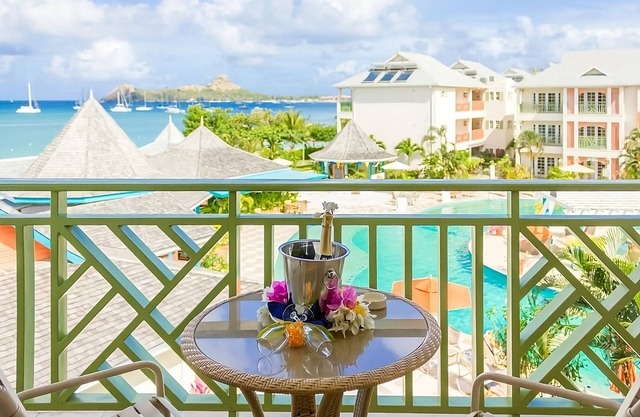 Making The Best Memories Along The Way! Outdoor Pool, Free Parking, Onsite Spa