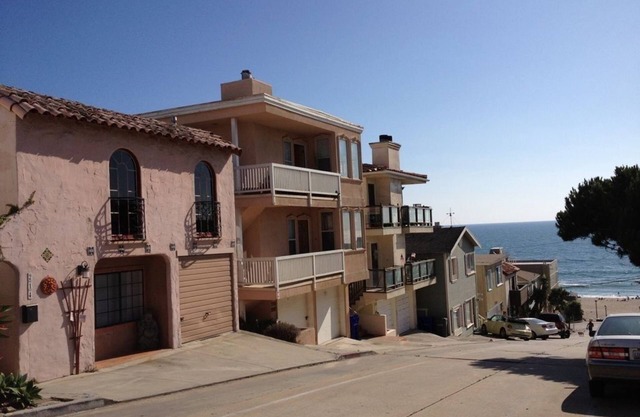 Manhattan Beach Duplex with Ocean Views | 1 block to beach