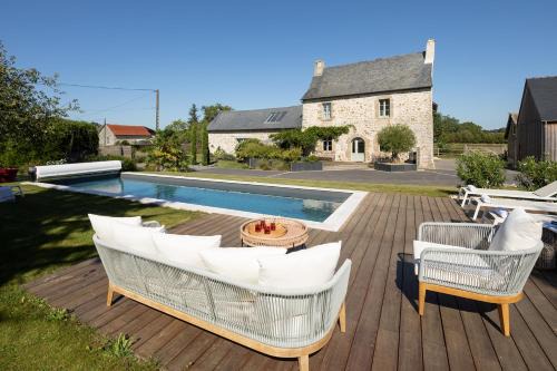 Manoir de la Nogrie - Chambre de charme avec accès privatif - Piscine chauffée sur domaine 5 étoiles