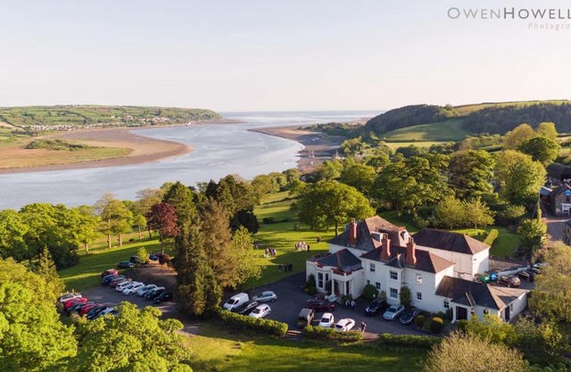 Mansion House Llansteffan