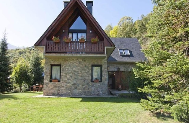 Mansion in Vielha with Scenic Mountain Views