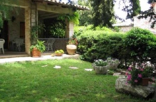 Mansion - SpoletoHouse with garden