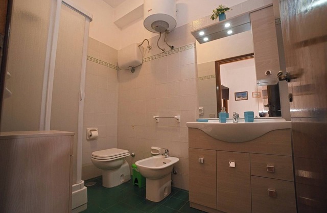 Margherita-4 apartment in beachfront residence, Giglio Campese