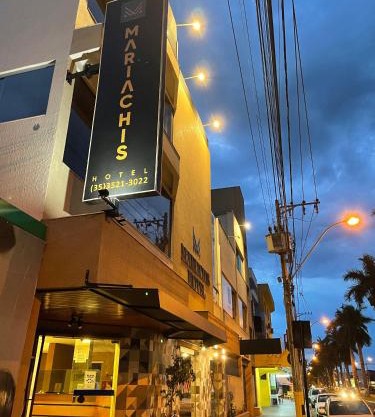 Mariachis Hotel