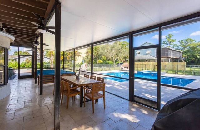 Markland Mansion' Pool Hot Tub Block off Atlantic Ave