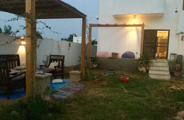 Marvel's Studio & Garden, Casa Del B., Eel Garden Rd