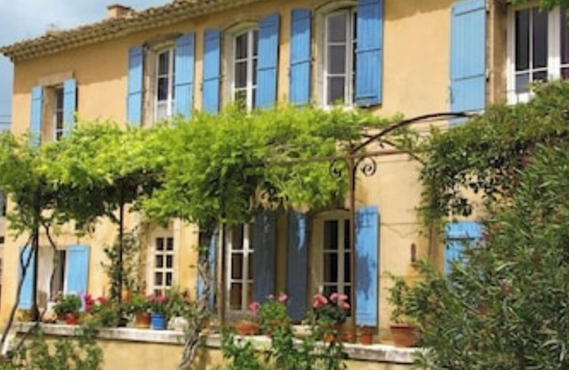 Mas in Provence for 15 people