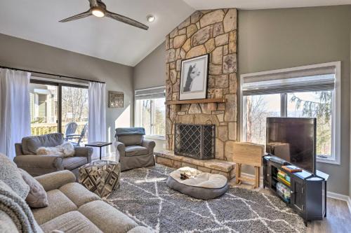Massanutten Resort Home with Deck and Mountain Views!