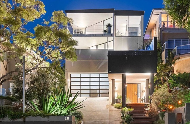 Massive Sydney Harbour Views - Luxury Home between Mosman and Manly