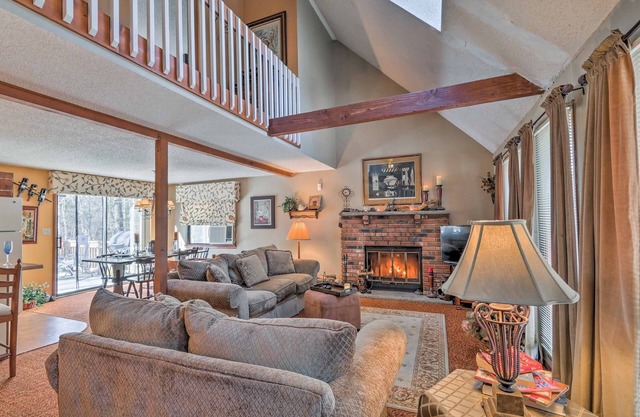 Masthope Home w/Pool & Lake Access - Ski Big Bear