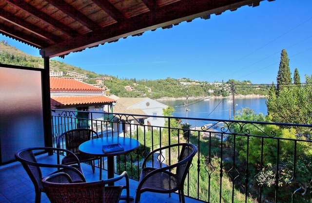 Mattheos House: A tranquil two bedroom apartment, just a few steps away from Kalami popular beach