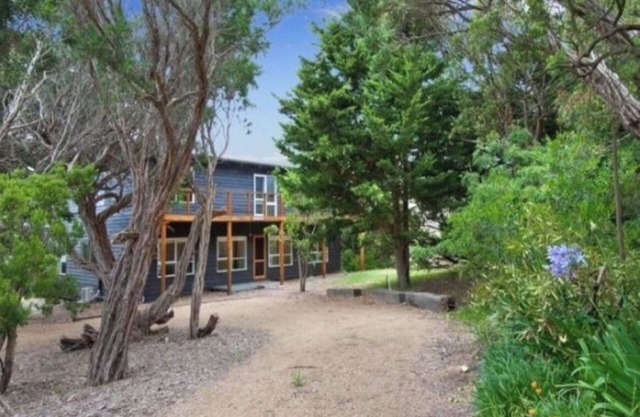 Max Ave Beach House - located at St Andrews Beach