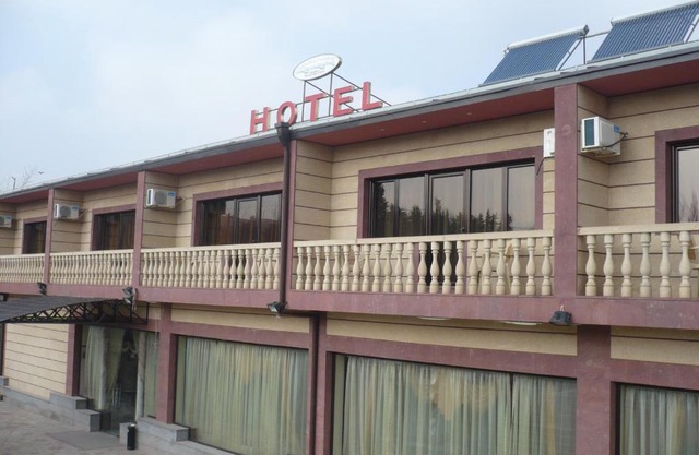 Mayisyan Kamurj Hotel