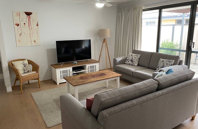 Meadow Springs - Modern & Stylish in Mandurah