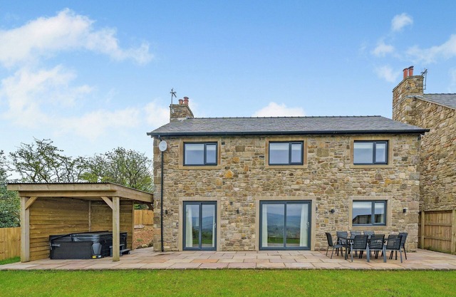 Meadow View - UK49066
