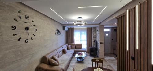Meas Apartments