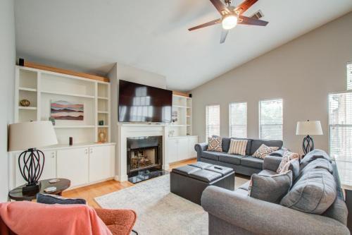 Medical Center Spring Special 1 Mile to NRG 3BR Fast Wifi