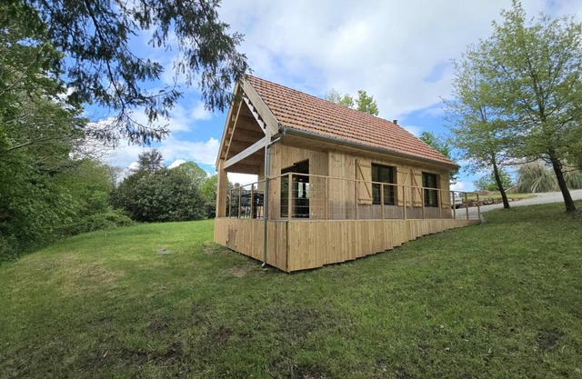 Medieval Chalet in Domme with Spa and Parking