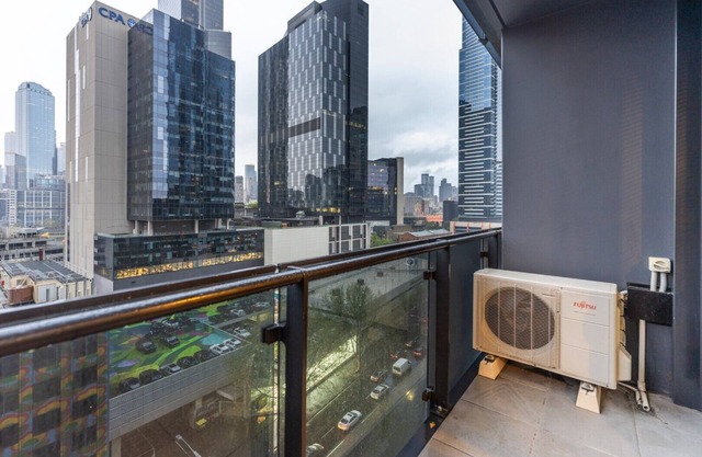 Mega Style Apartments Southbank Grand