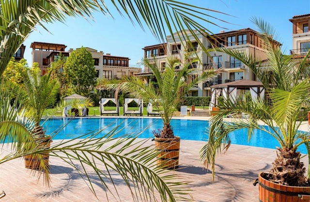 MENADA * GREEN LIFE * Family Studio by the Pool