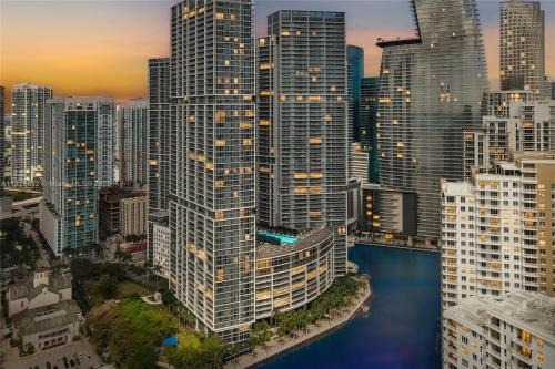 Miami Brickell Condos - W Miami