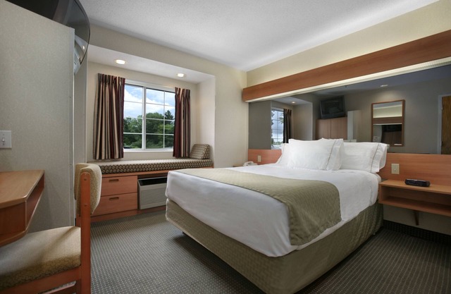 Microtel Inn & Suites by Wyndham Uncasville Casino Area