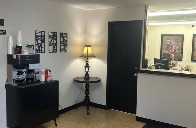 Midway Budget Inn