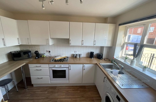 Miller House in Great location - Sleeps 14! Perfect for contractors