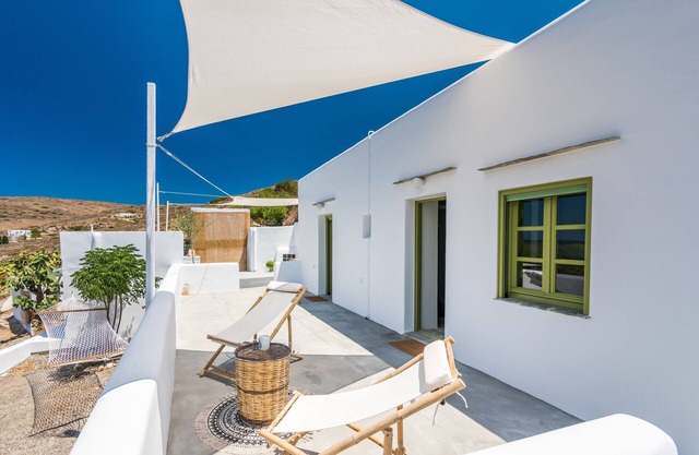 Milos Casa where the guests can enjoy the gentle and relaxing sound of reeds.