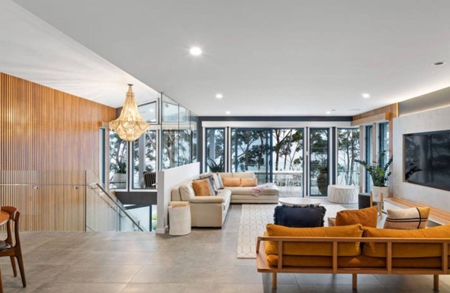 Mimosa Lodge - 250m to Chinamans Beach in Jervis Bay!