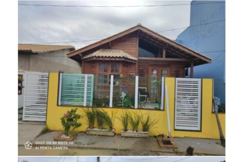 Minha casa linda de madeira