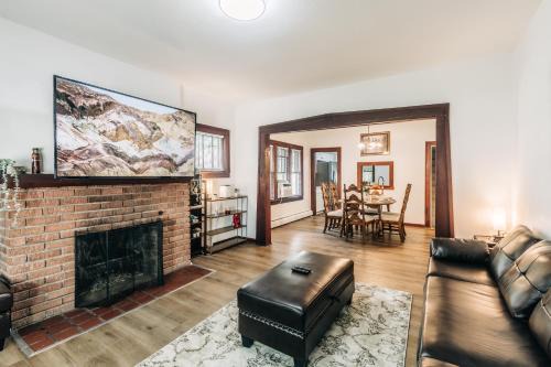 Minnehaha Falls Hideaway