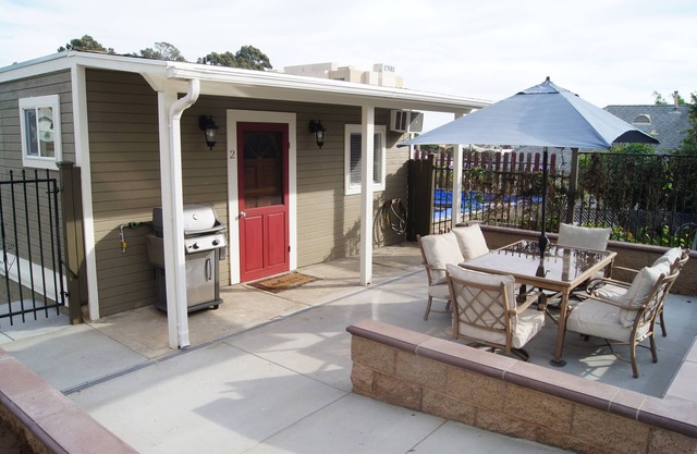 Mins. to DT, Zoo, Conv Ctr, Beaches, Balboa Park, Airport. Families welcome!