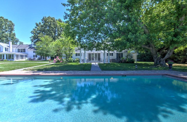 Minutes from Downtown St. Michael's | Game Room | Pool | Hot Tub | Pickle Ball C