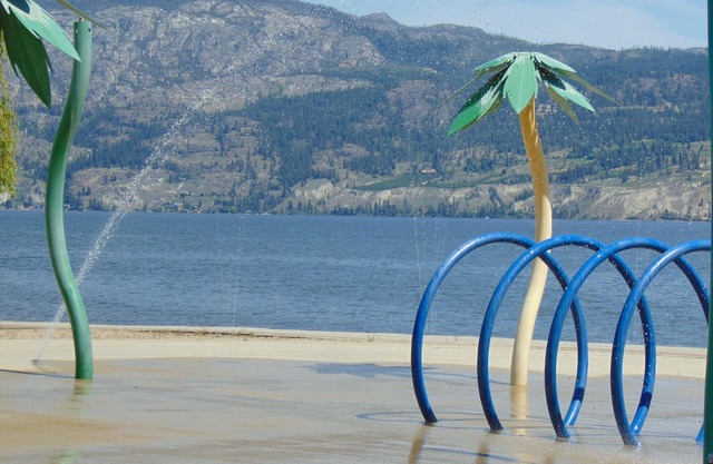 Minutes to Okanagan Lake