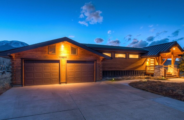 Minutes to Ski, Fly Fish on the Property, Beat the Heat or See Fall Leaves!