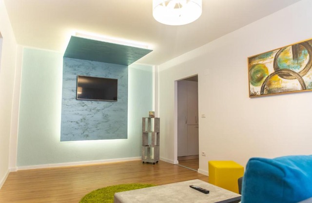 MIRAJ Residence Downtown