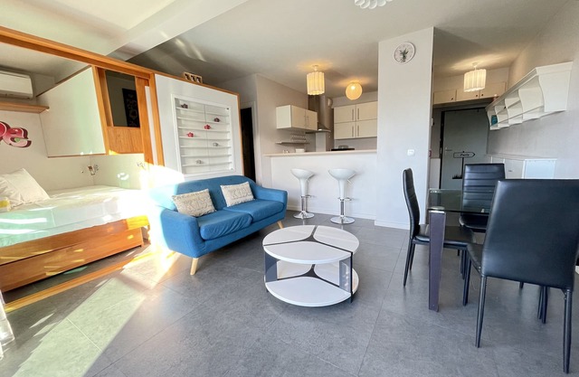 Moana Studio - downtown Papeete - WiFi/A/C/Netflix/parking - 3 people
