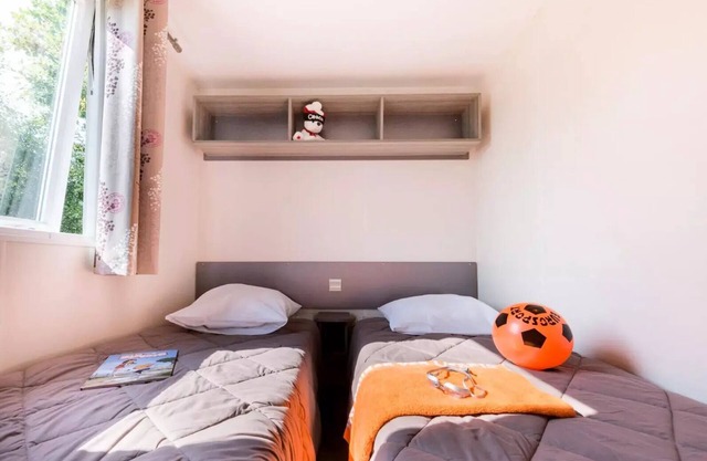 Mobil-home 3 Rooms 4 Persons + TV - 3 soleils