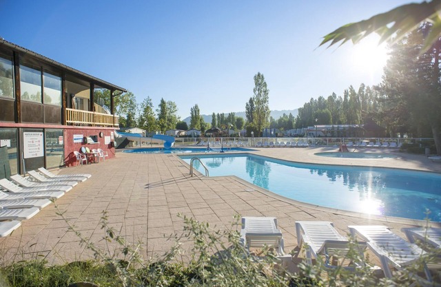 Mobil Home Dans un Camping 4 Étoiles, au Porte du Mont Pilat alt 1400m