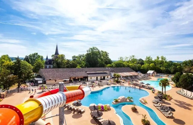 Mobil-home | Premium | 3 Bedrooms | 6 sleeps | Raised terrace | A/C | TV