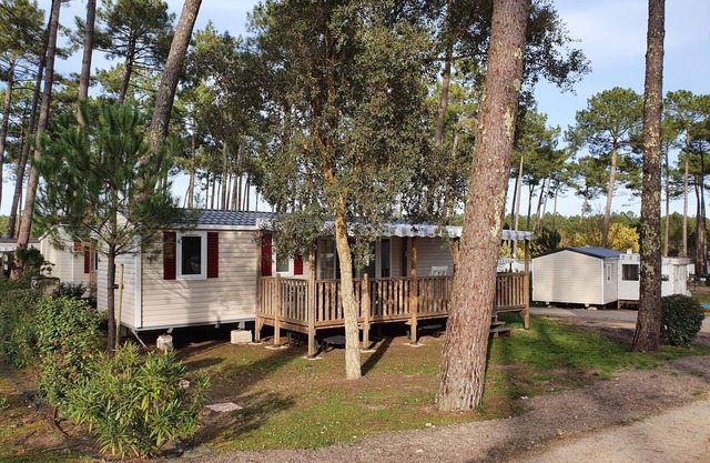 Mobile home 40 m²+veranda in the 3-star vacation park les Dunes de Contis 4 km from the beach