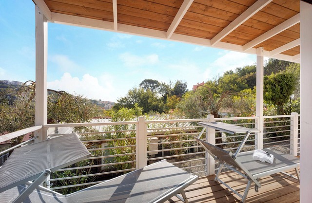 'Mobile Home Next 230' with Pool, Private Terrace & Wi-Fi