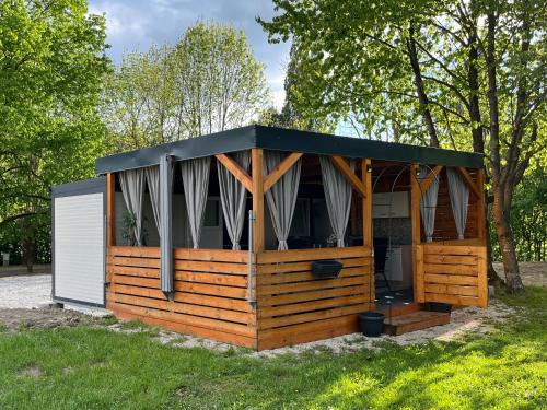 Mobile house T&N
