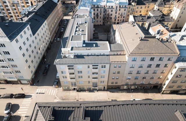 Modern 1BR Apartment with Balcony